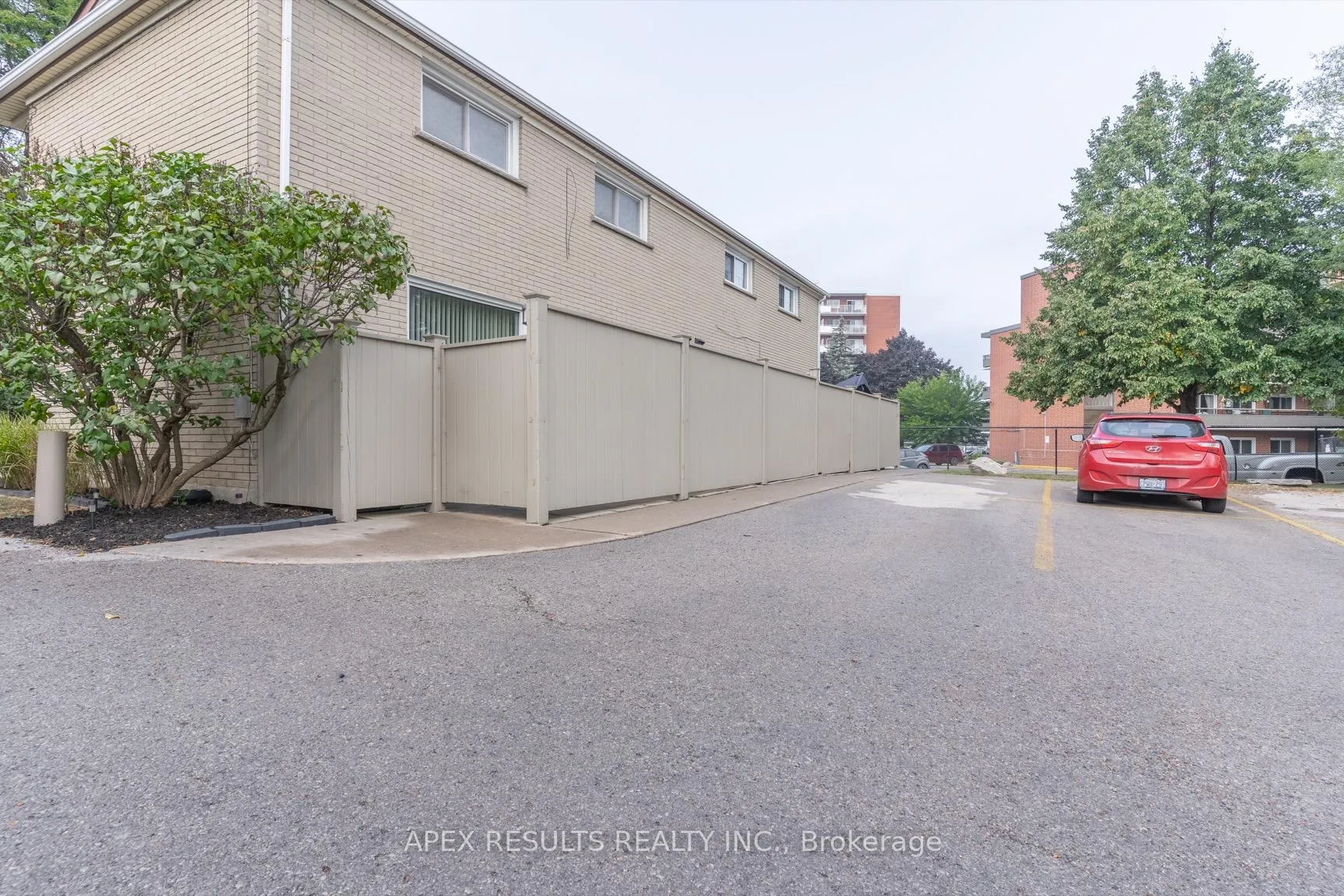 Photo 29 of Unit 3, 23 Woodman Drive S, Hamilton, Corman — HOMEH