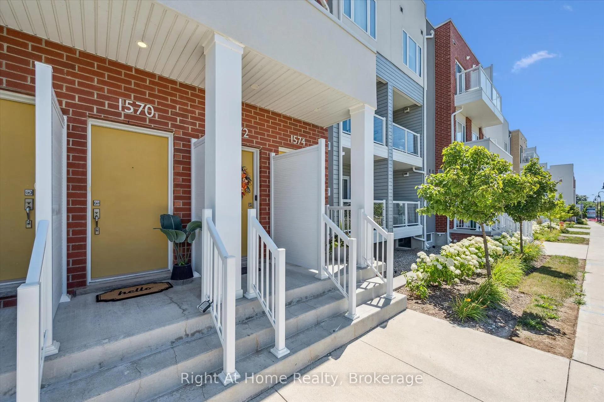 Photo 3 of 1570 Fischer-Hallman Road, Kitchener — HOMEH
