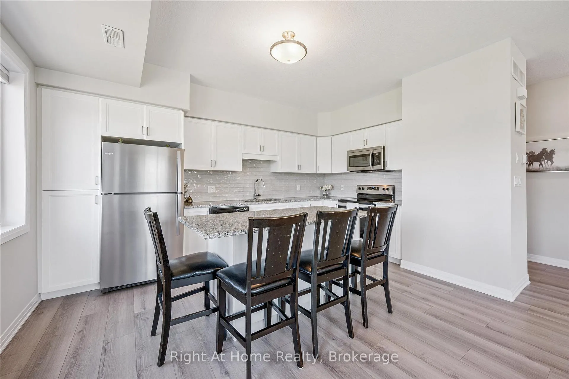 Photo 8 of 1570 Fischer-Hallman Road, Kitchener — HOMEH