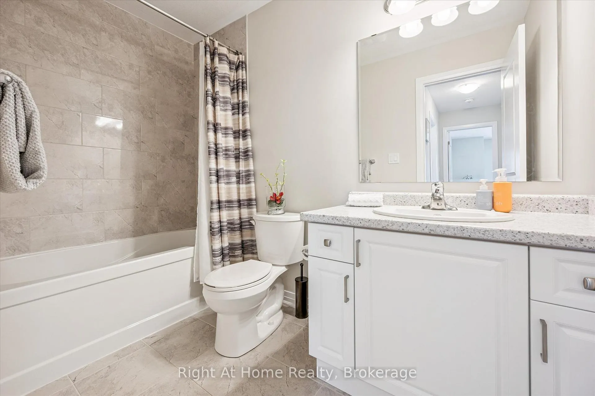 Photo 27 of 1570 Fischer-Hallman Road, Kitchener — HOMEH