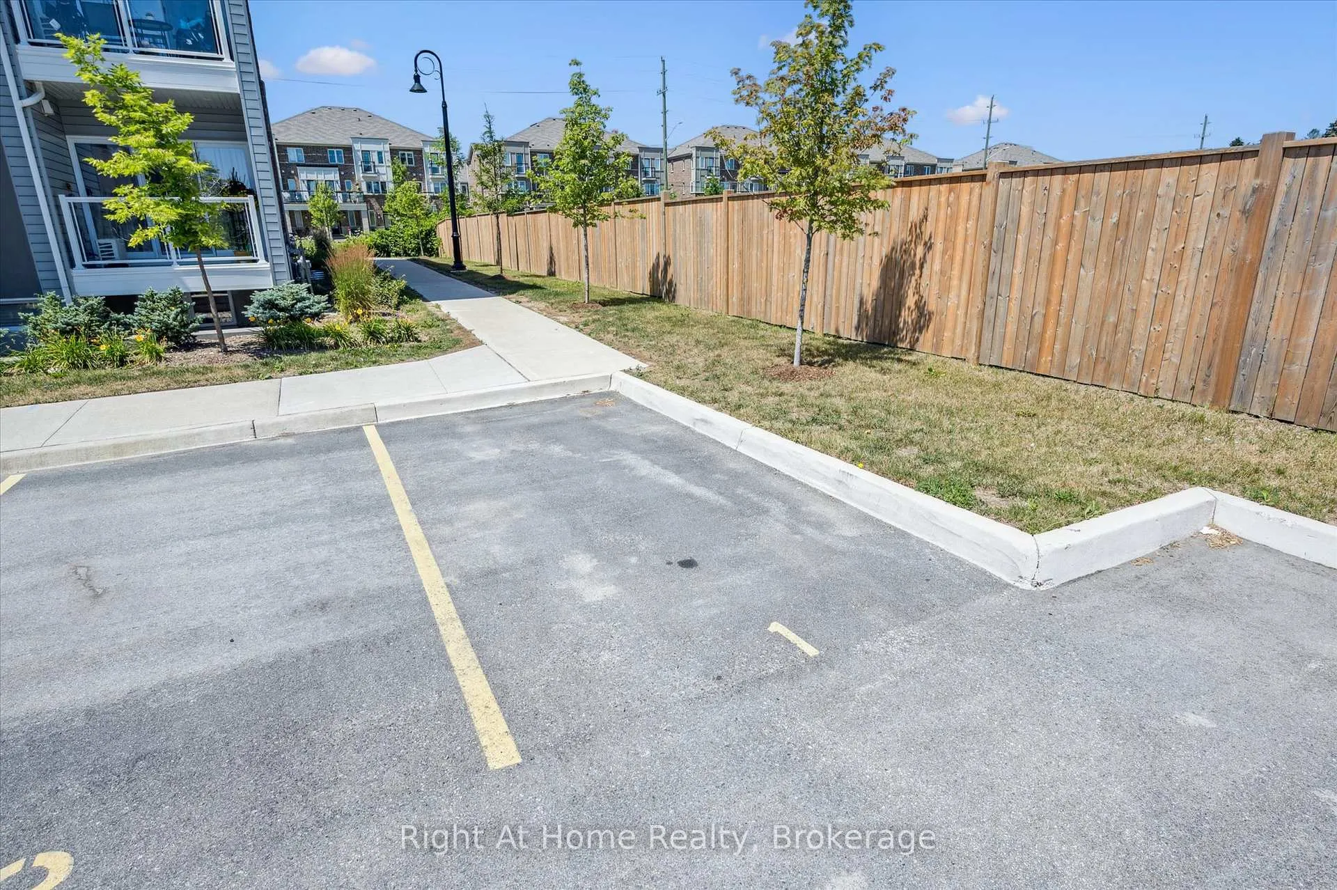 Photo 31 of 1570 Fischer-Hallman Road, Kitchener — HOMEH