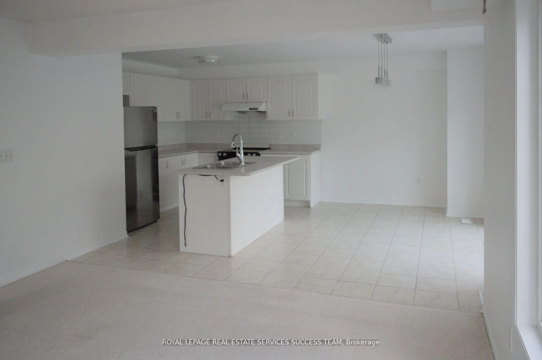 Photo 4 of 1129 Beneford Road, Oshawa, Eastdale — HOMEH