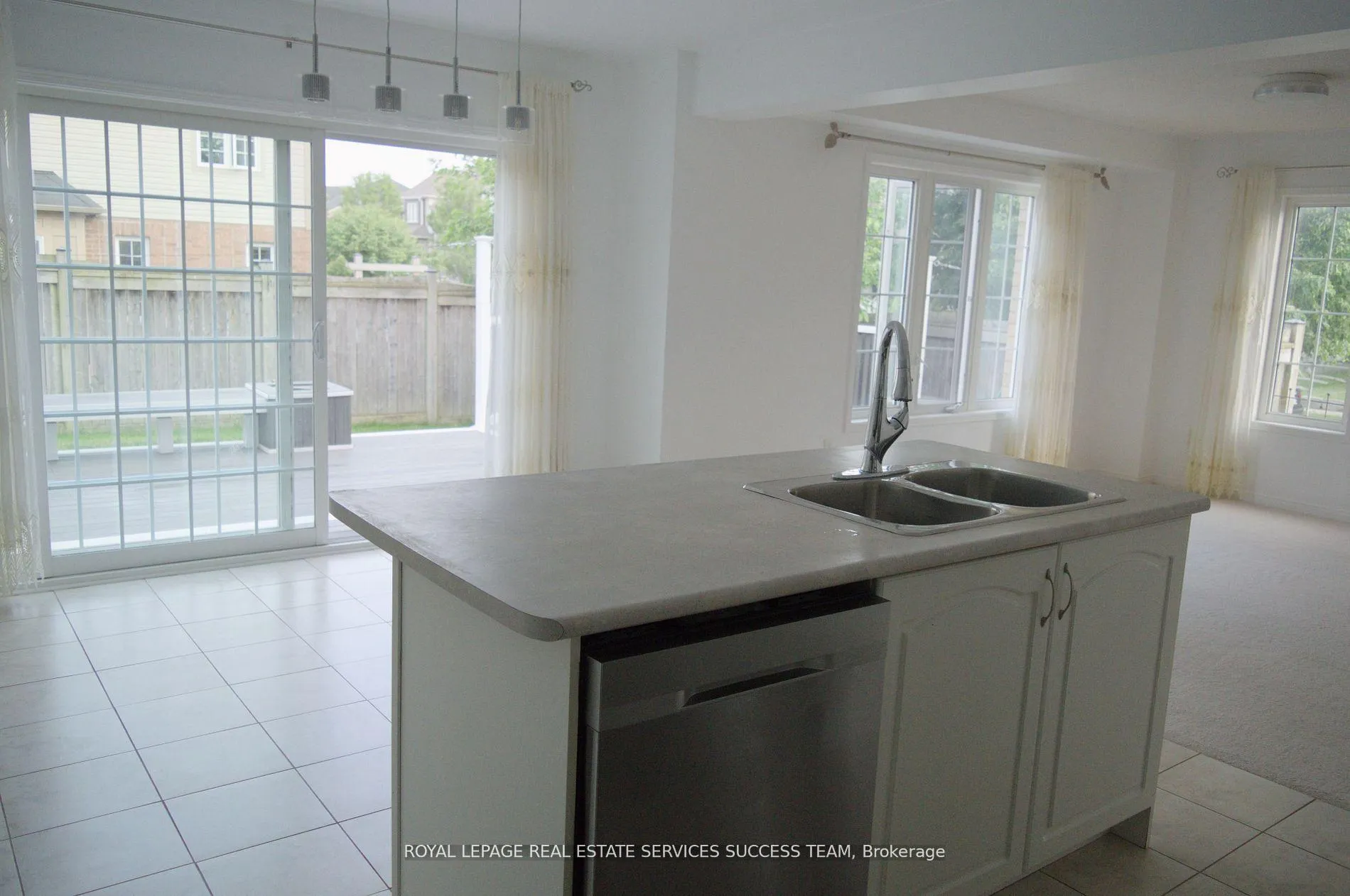 Photo 6 of 1129 Beneford Road, Oshawa, Eastdale — HOMEH