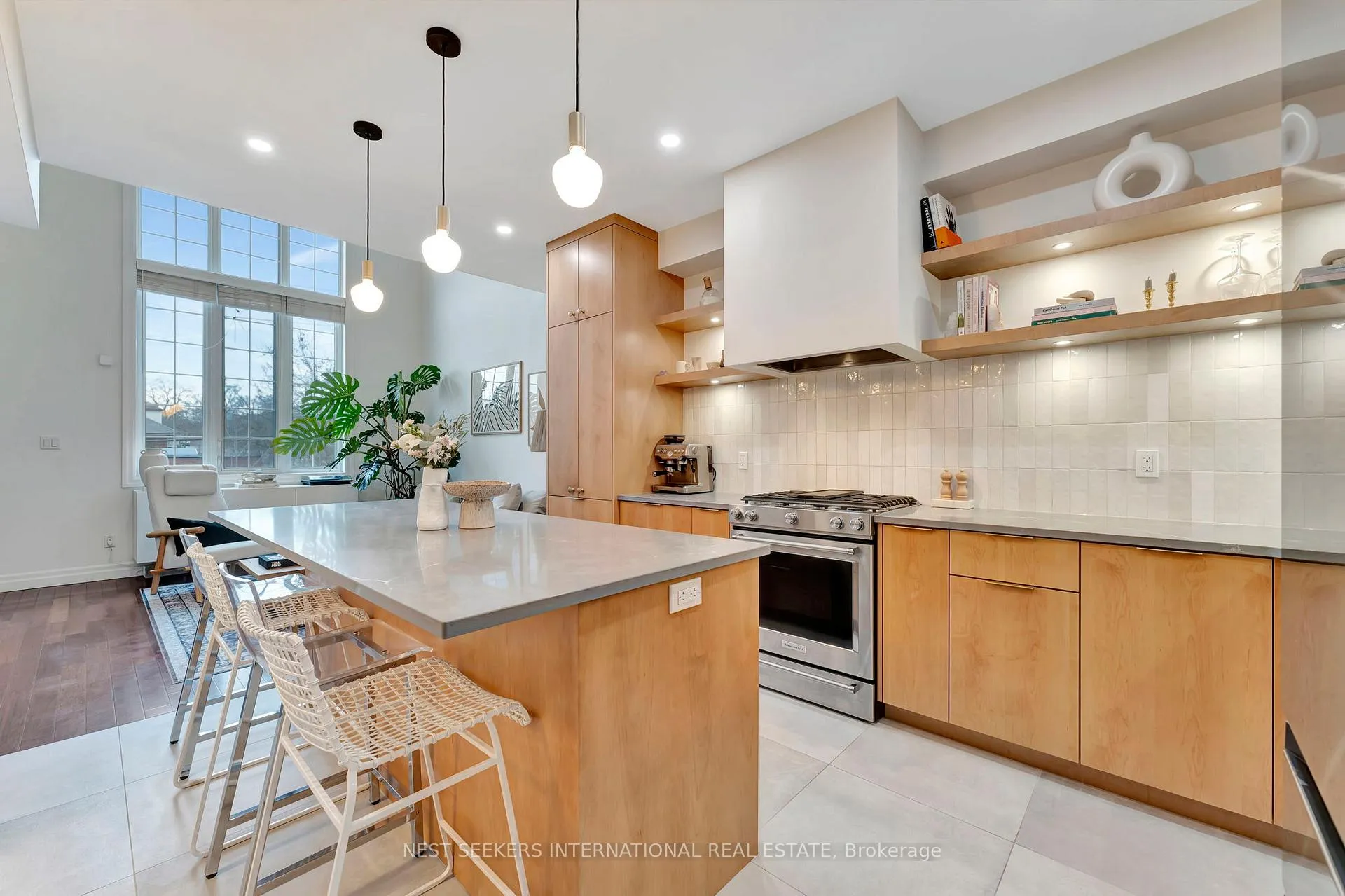 Photo 3 of Unit 303, 555 King Street E, Kitchener — HOMEH