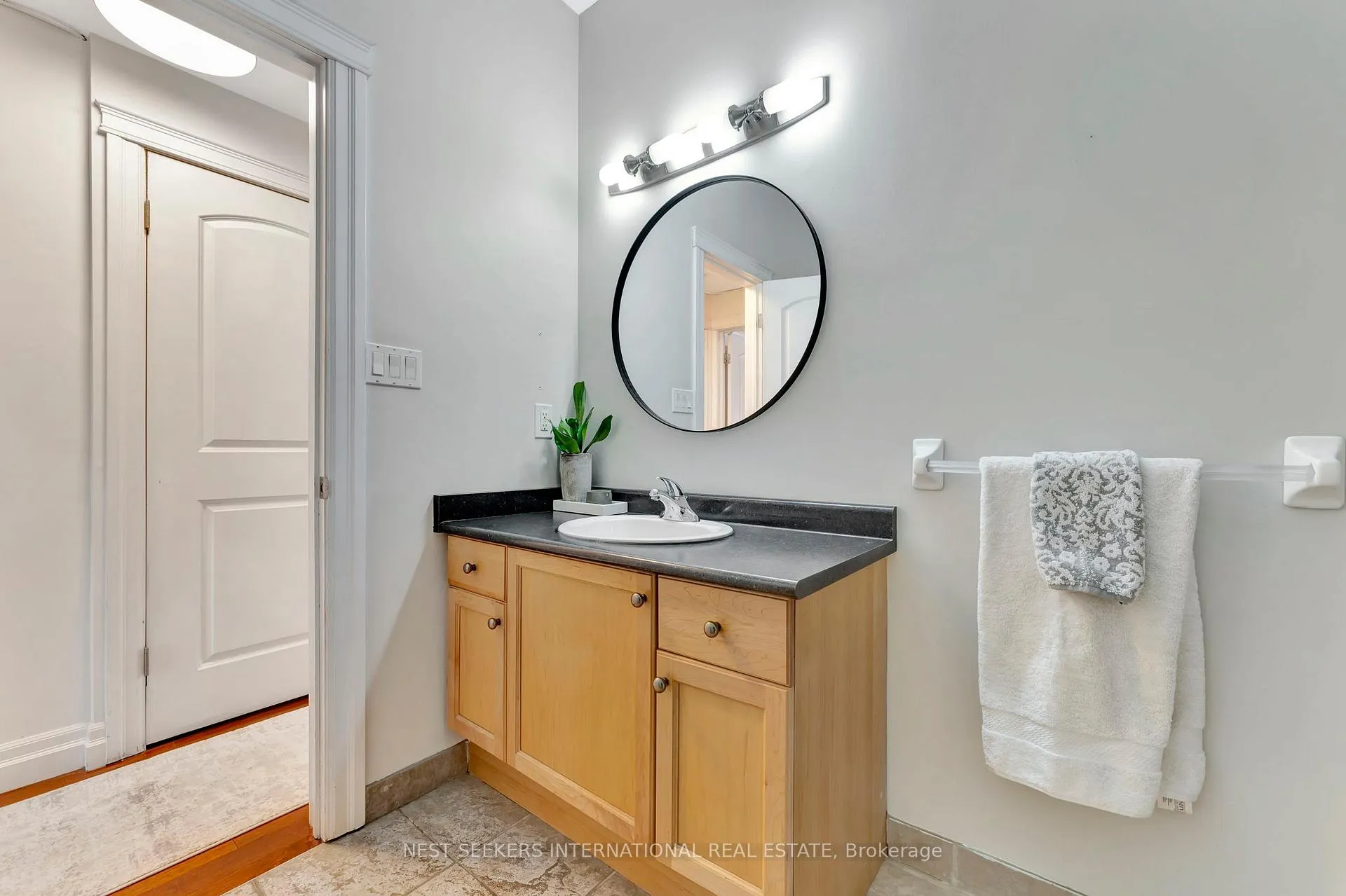 Photo 10 of Unit 303, 555 King Street E, Kitchener — HOMEH