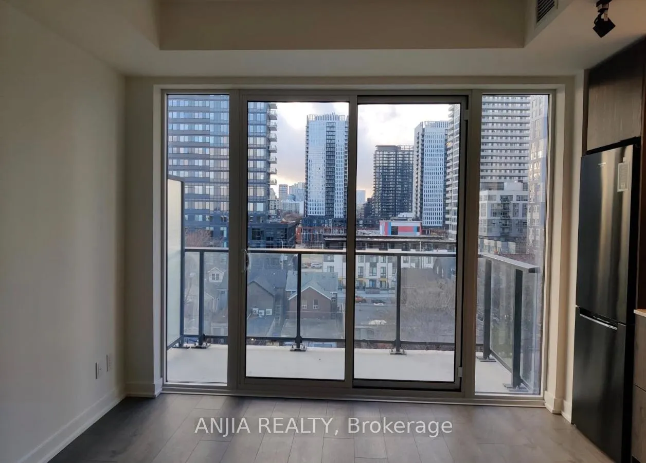 Photo 6 of Unit 618, 5 Defries Street, Toronto, Regent Park — HOMEH