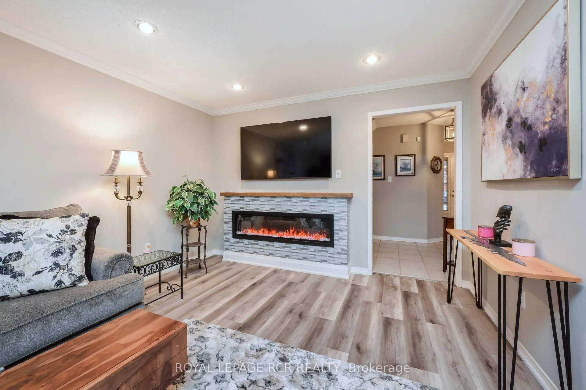 Photo 11 of 147 Riverview Road, New Tecumseth, Alliston — HOMEH
