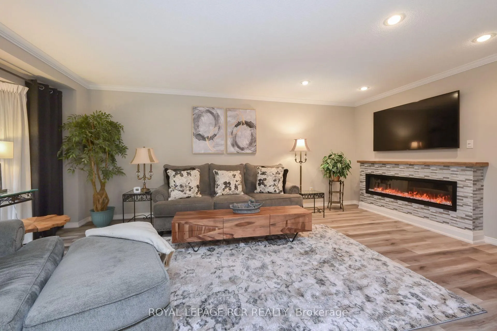 Photo 13 of 147 Riverview Road, New Tecumseth, Alliston — HOMEH