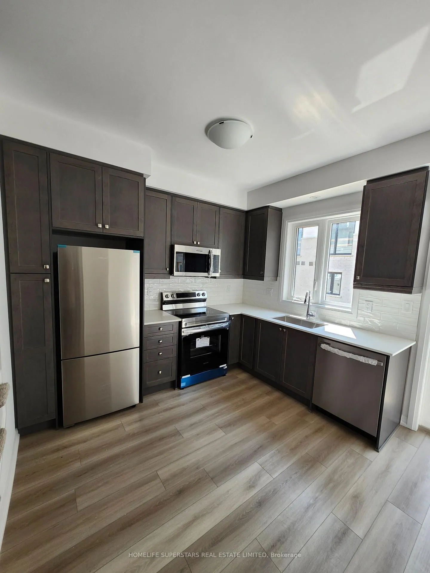 Photo 4 of Unit 84, 55 Tom Brown Drive, Brant, Paris — HOMEH