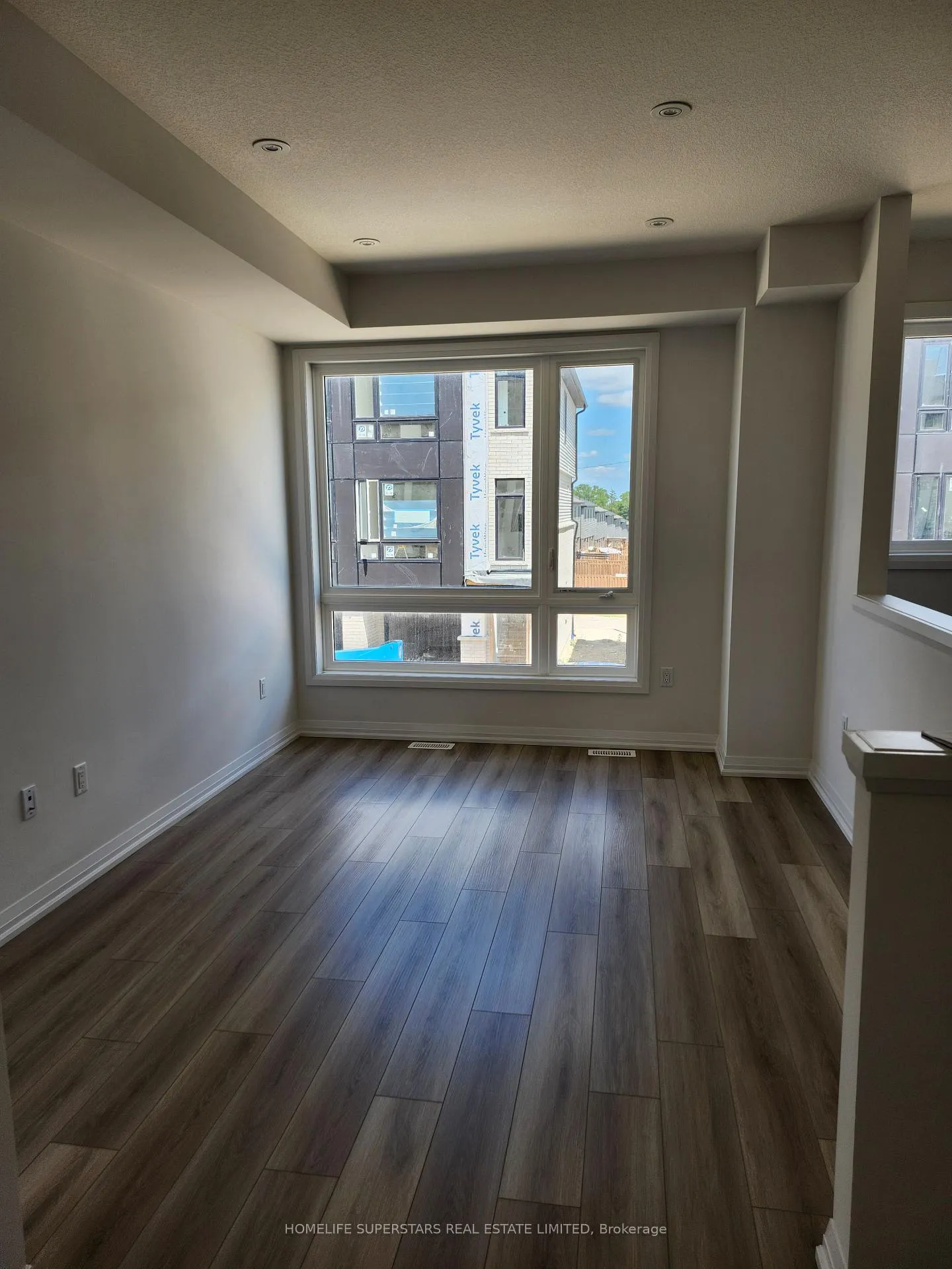 Photo 5 of Unit 84, 55 Tom Brown Drive, Brant, Paris — HOMEH