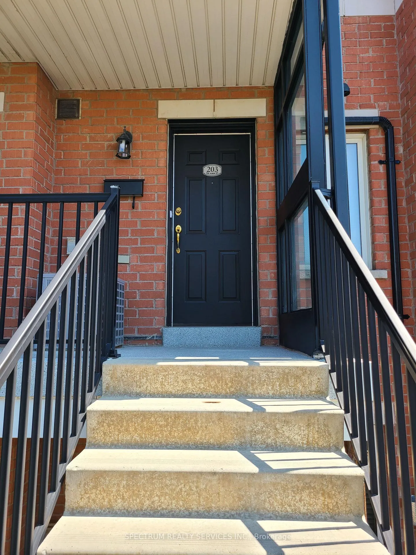 Front of Unit 203, 308 John Street