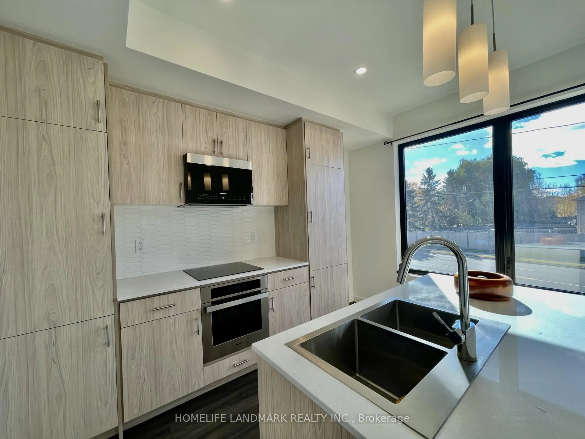 Photo 7 of 29 Rainwater Lane, Barrie, Holly — HOMEH