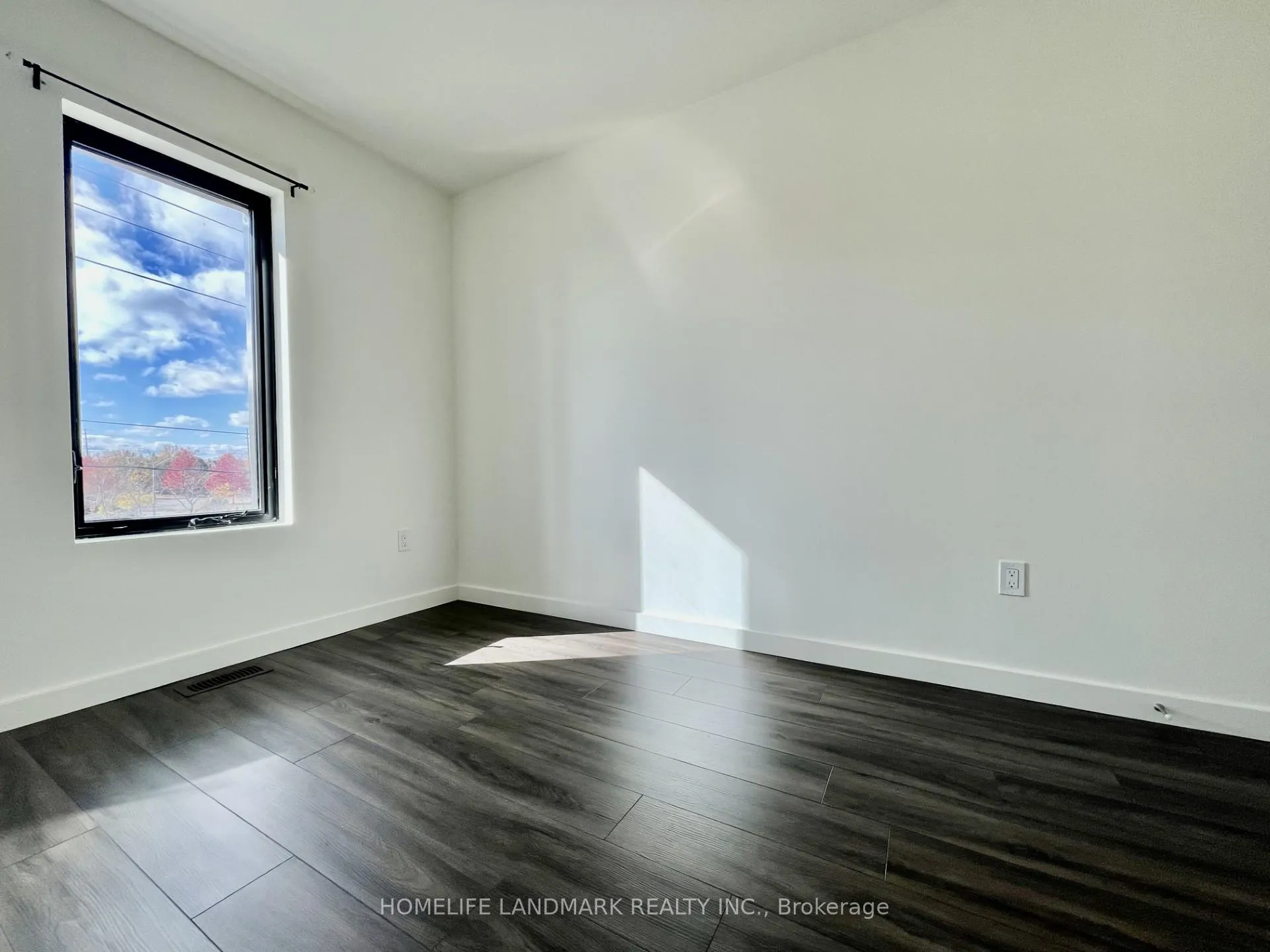 Photo 14 of 29 Rainwater Lane, Barrie, Holly — HOMEH