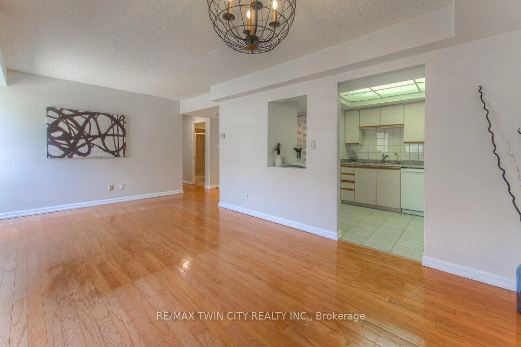 Photo 11 of Unit 202, 3267 King Street E, Kitchener — HOMEH