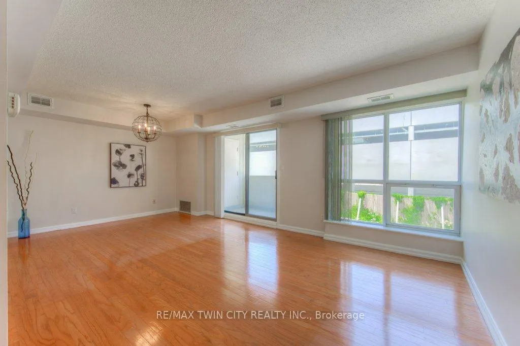 Photo 13 of Unit 202, 3267 King Street E, Kitchener — HOMEH