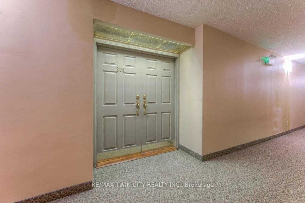 Photo 23 of Unit 202, 3267 King Street E, Kitchener — HOMEH