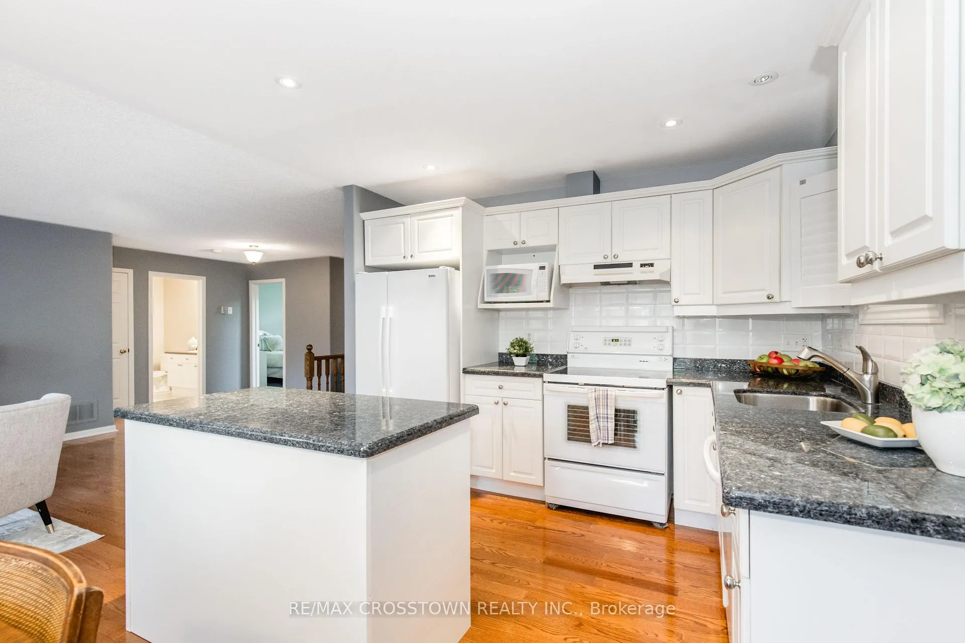 Photo 16 of Unit 16, 358 Little Avenue, Barrie, Painswick North — HOMEH