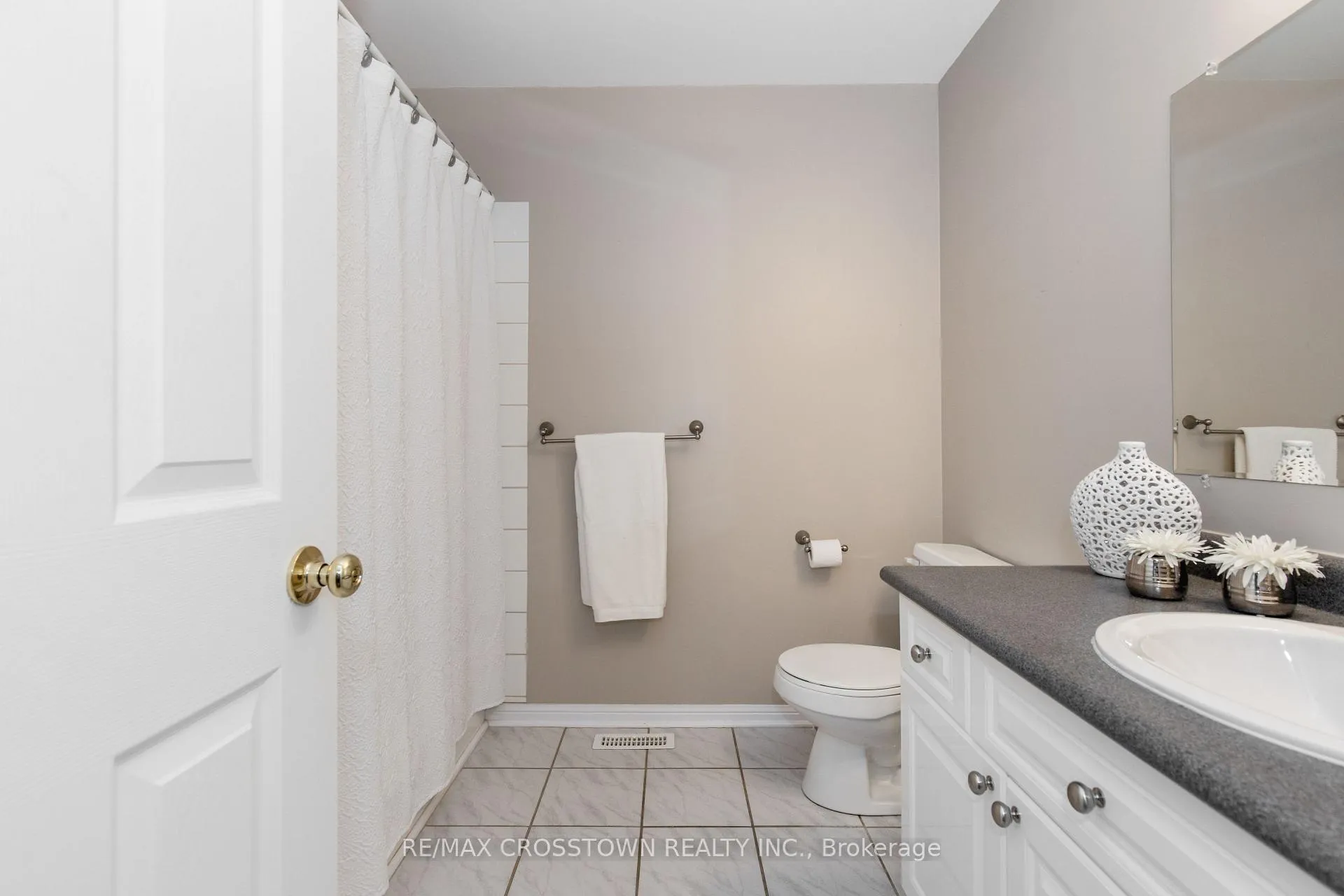 Photo 23 of Unit 16, 358 Little Avenue, Barrie, Painswick North — HOMEH