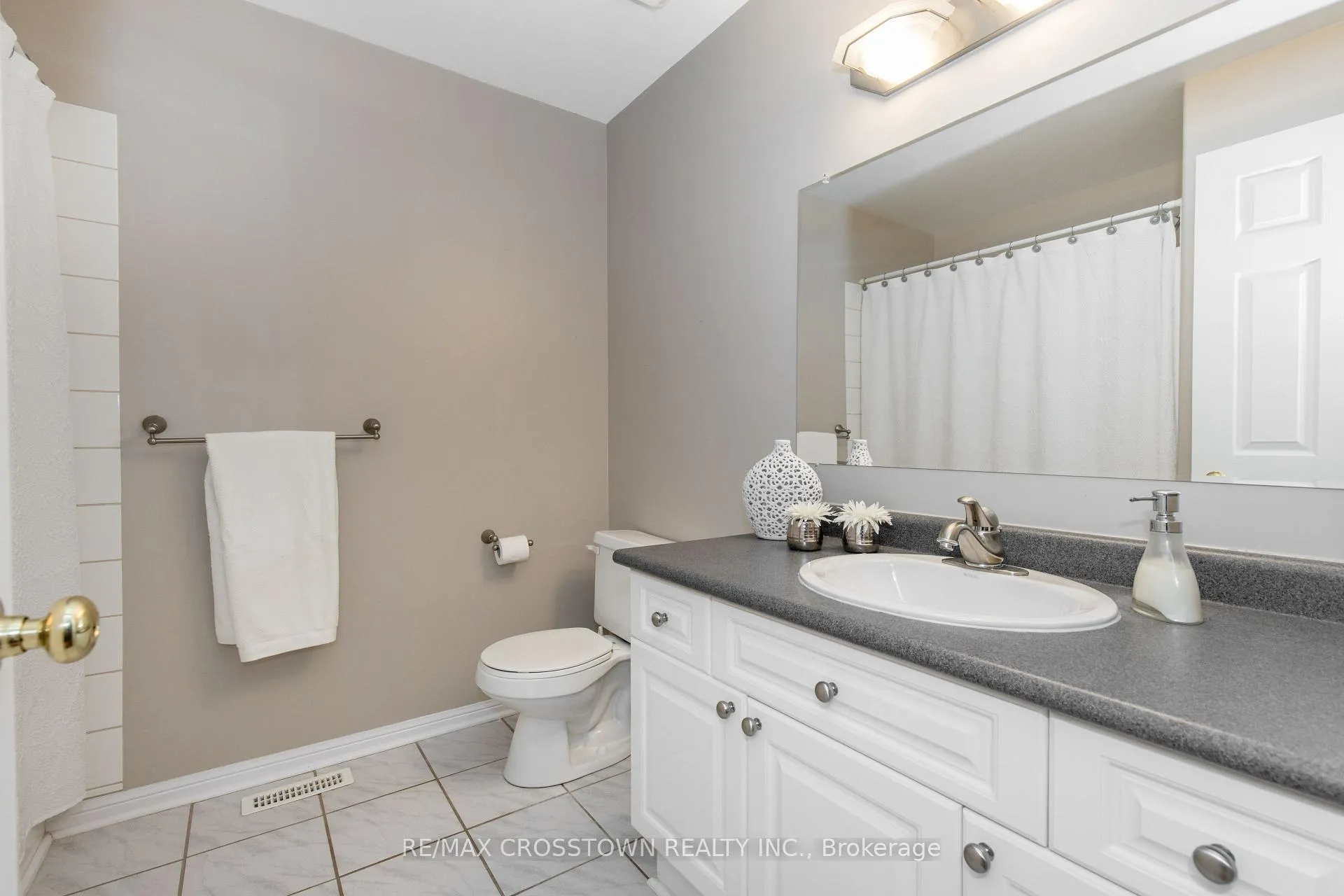 Photo 24 of Unit 16, 358 Little Avenue, Barrie, Painswick North — HOMEH