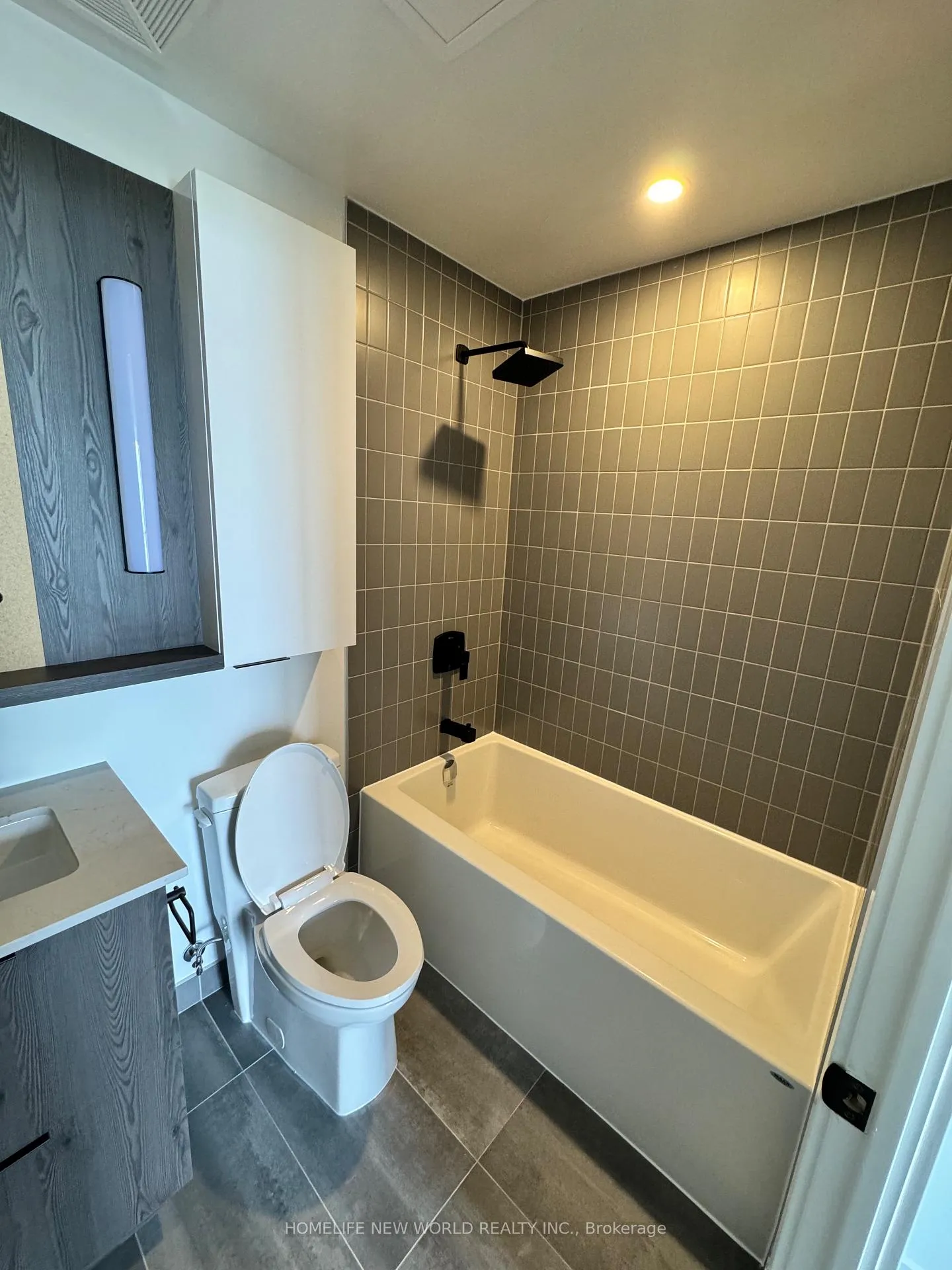 Photo 5 of Unit 3601, 5 Defries Street, Toronto, Regent Park — HOMEH