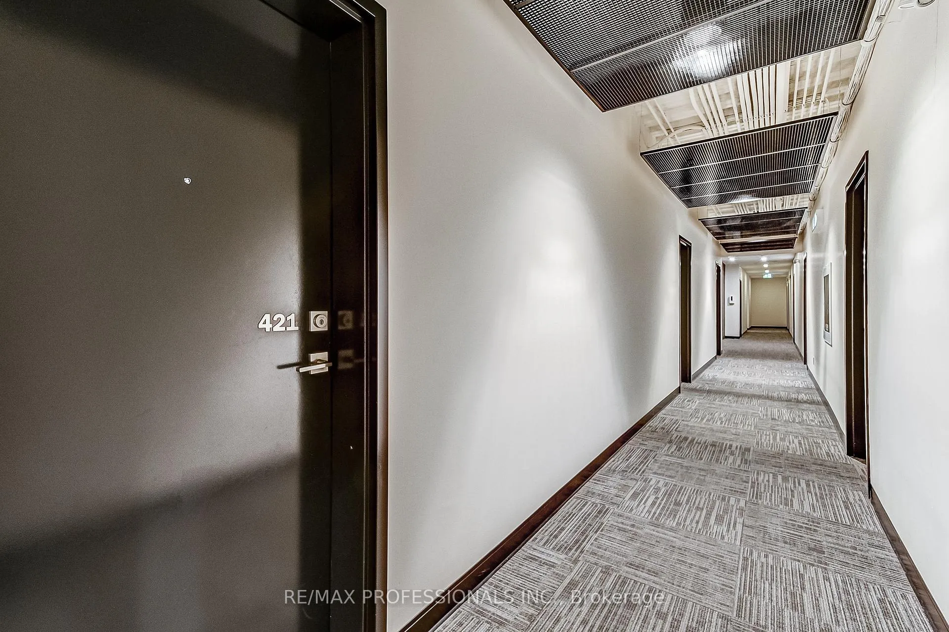 Photo 6 of Unit 421, 690 King Street W, Kitchener, KW Hospital — HOMEH