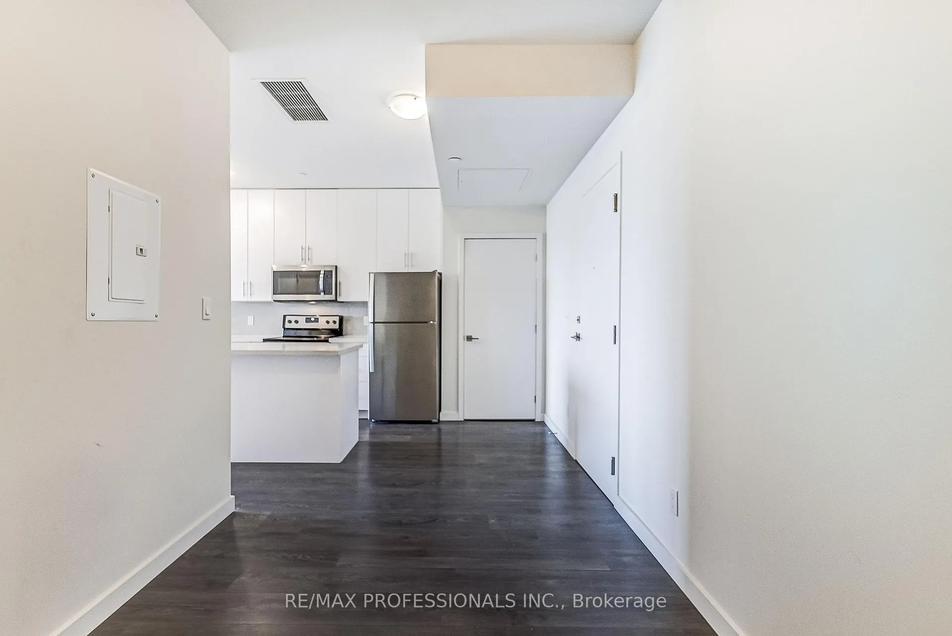 Photo 9 of Unit 421, 690 King Street W, Kitchener, KW Hospital — HOMEH