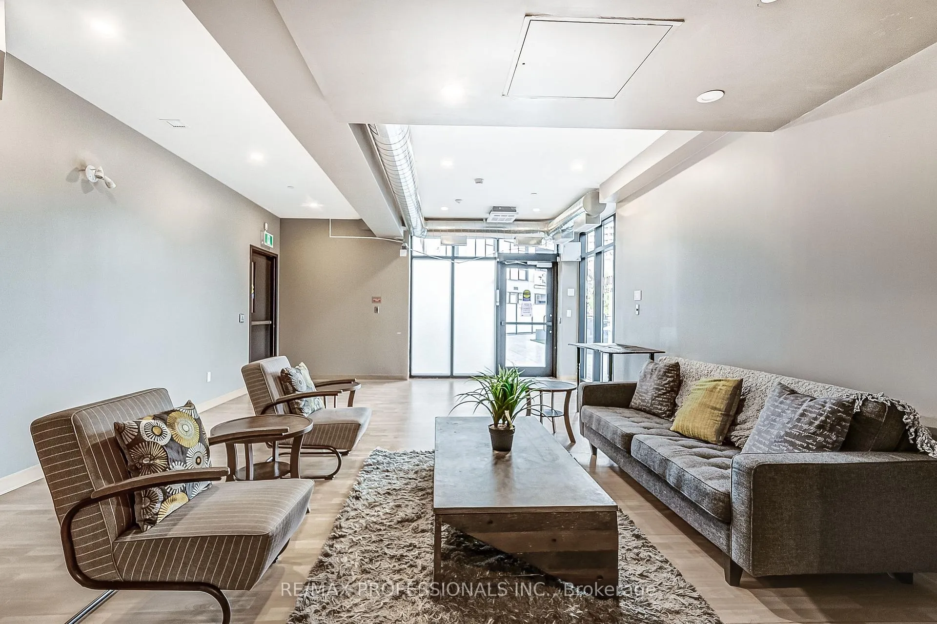 Photo 30 of Unit 421, 690 King Street W, Kitchener, KW Hospital — HOMEH