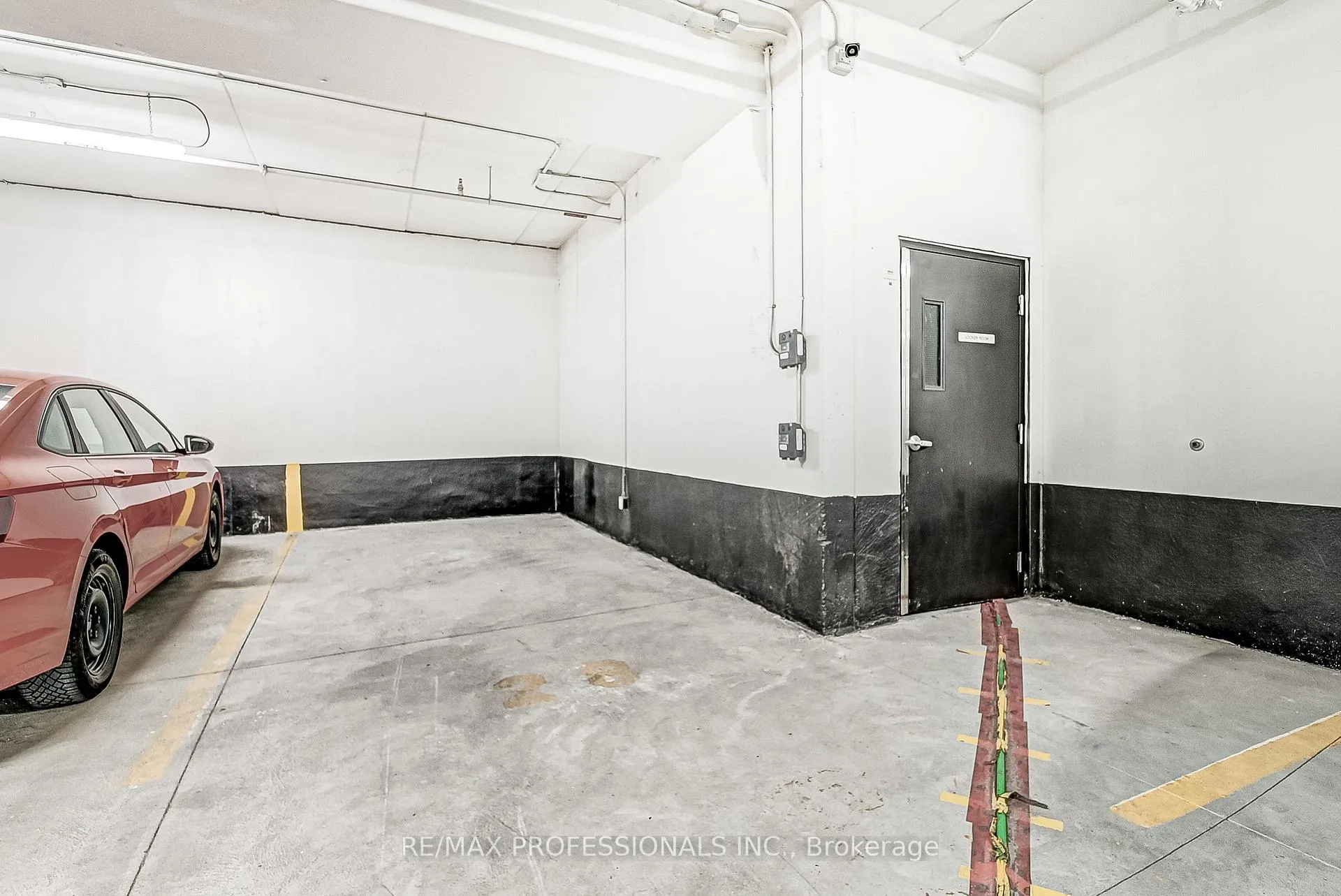 Photo 32 of Unit 421, 690 King Street W, Kitchener, KW Hospital — HOMEH