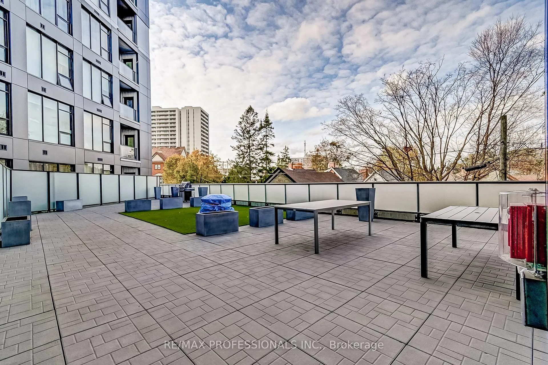 Photo 34 of Unit 421, 690 King Street W, Kitchener, KW Hospital — HOMEH