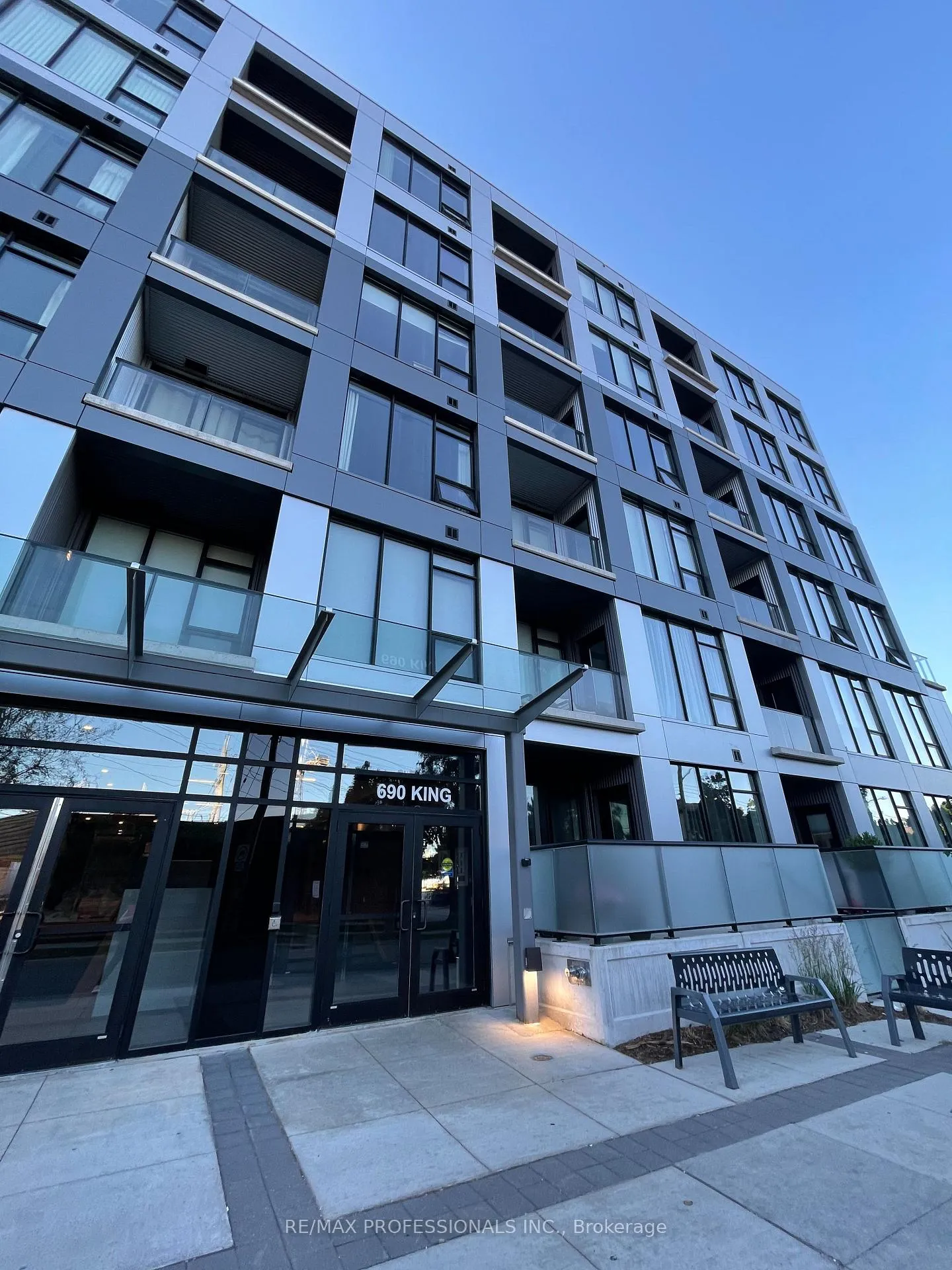 Photo 38 of Unit 421, 690 King Street W, Kitchener, KW Hospital — HOMEH