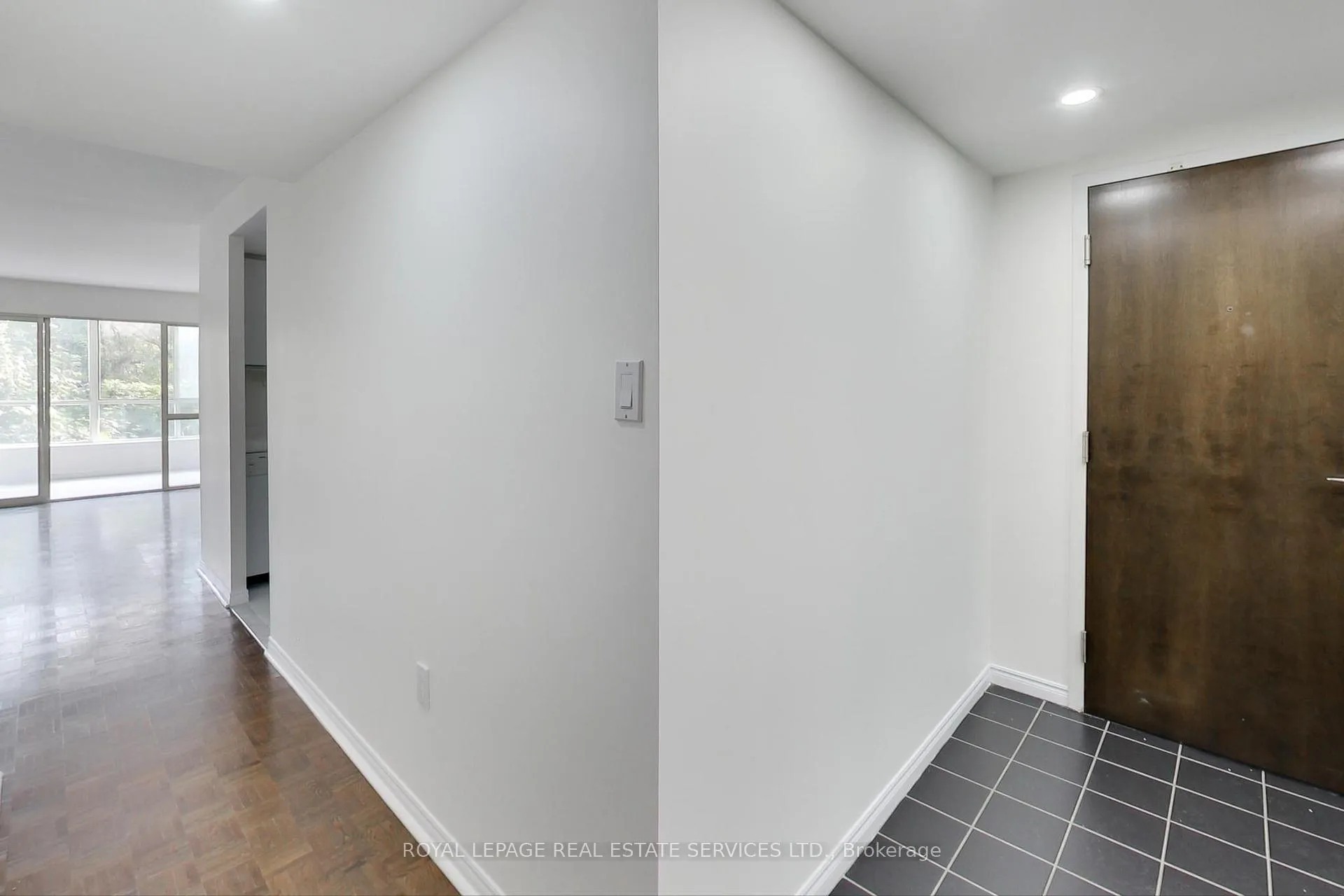 Photo 4 of Unit 514, 225 Davenport Road, Toronto, The Annex — HOMEH