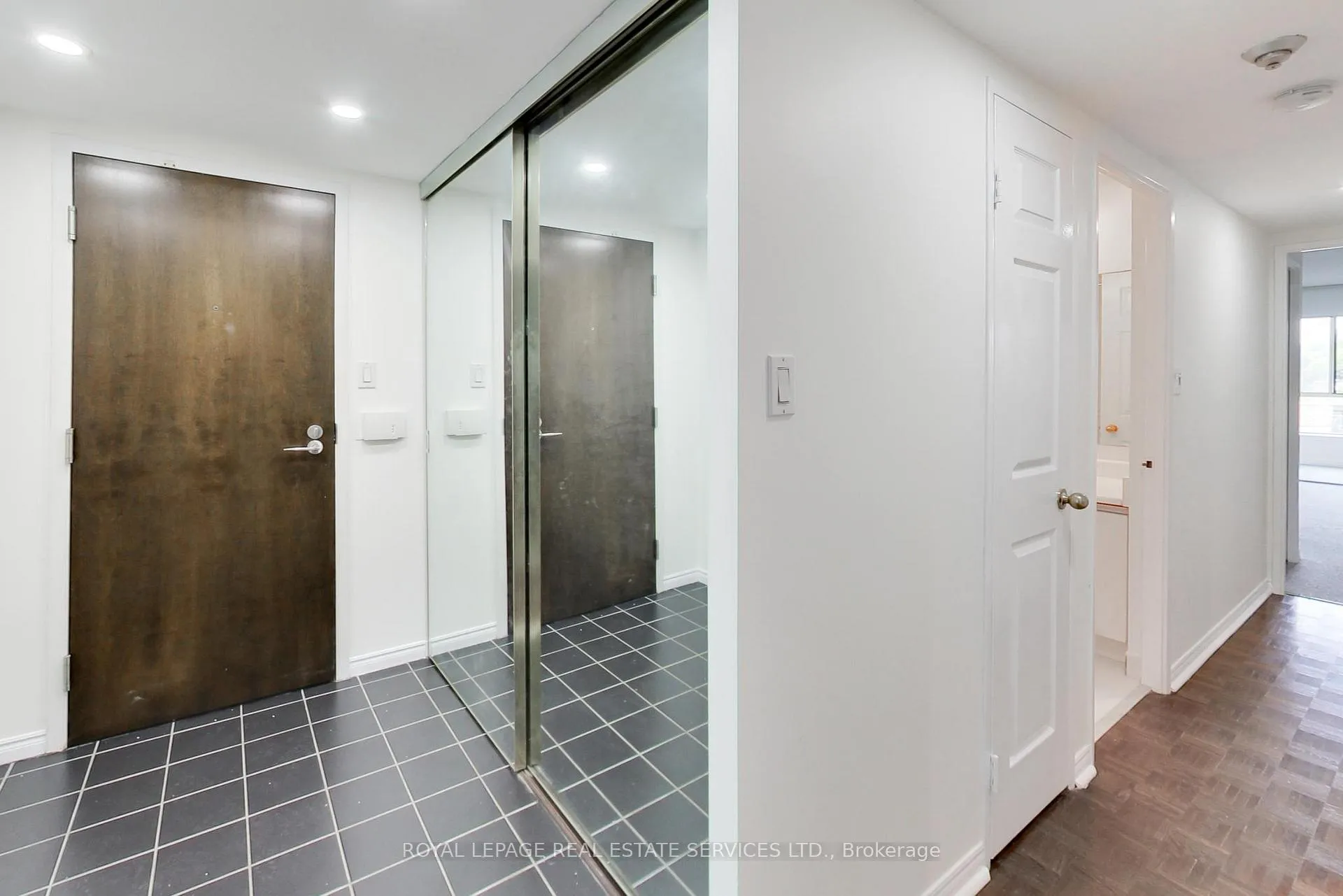 Photo 5 of Unit 514, 225 Davenport Road, Toronto, The Annex — HOMEH