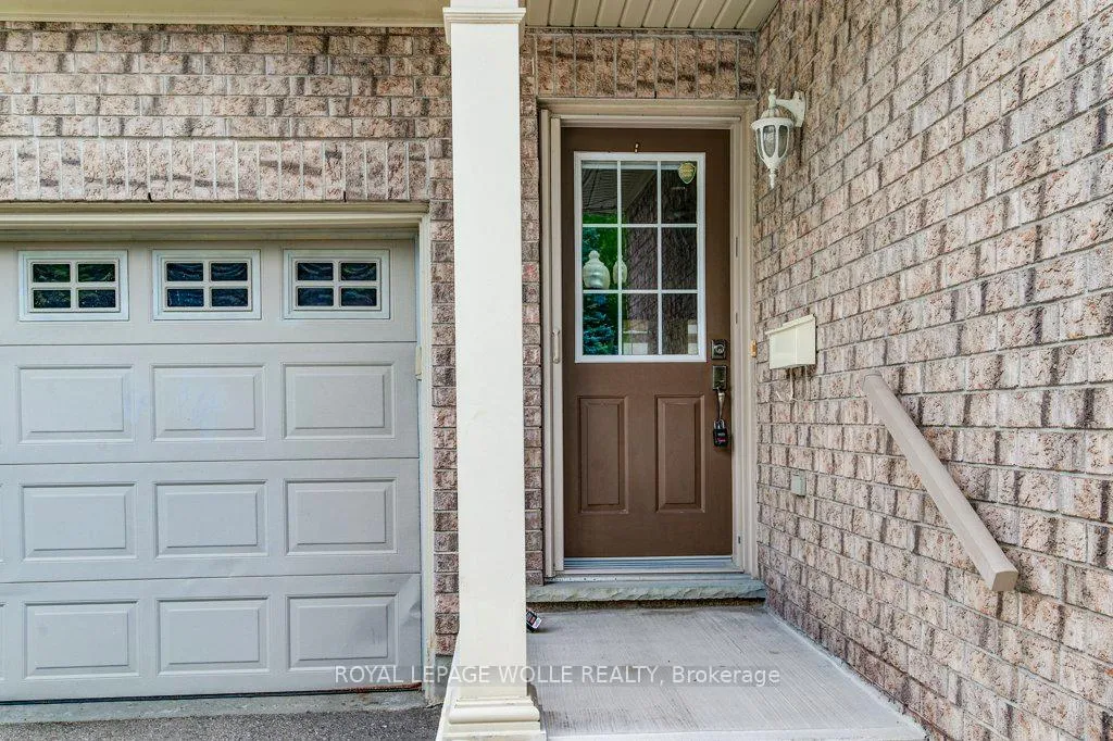 Photo 2 of Unit 3, 165 Chandos Drive, Kitchener — HOMEH