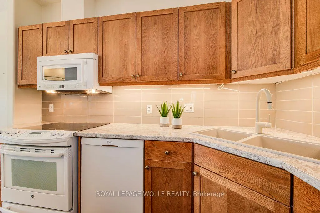 Photo 11 of Unit 3, 165 Chandos Drive, Kitchener — HOMEH