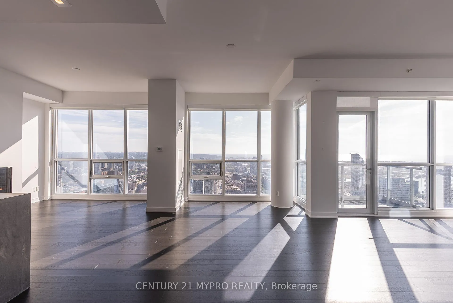 Photo 13 of Unit 4706, 88 Scott Street, Toronto, Church-Yonge Corridor — HOMEH