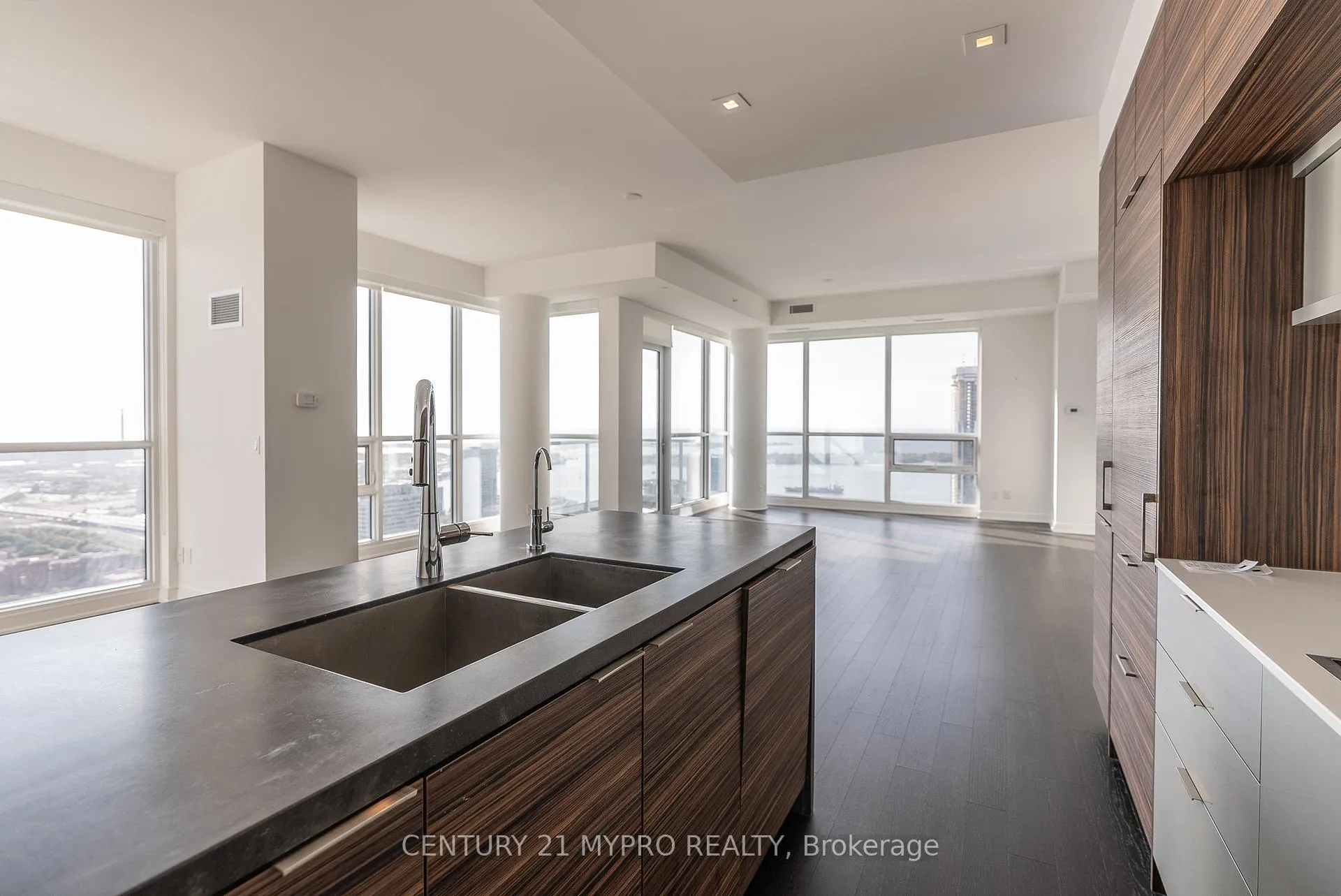 Photo 23 of Unit 4706, 88 Scott Street, Toronto, Church-Yonge Corridor — HOMEH