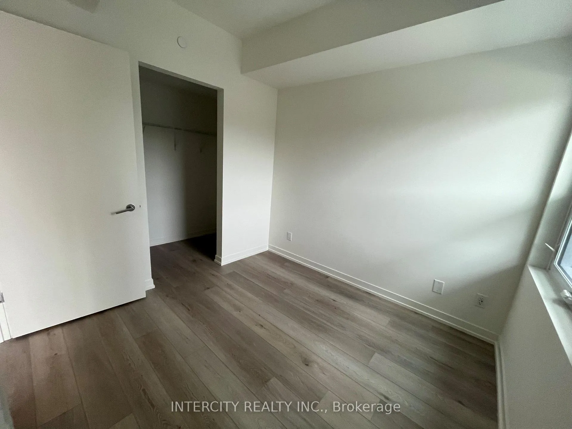 Photo 6 of Unit 202, 863 St. Clair Avenue W, Toronto, Wychwood — HOMEH