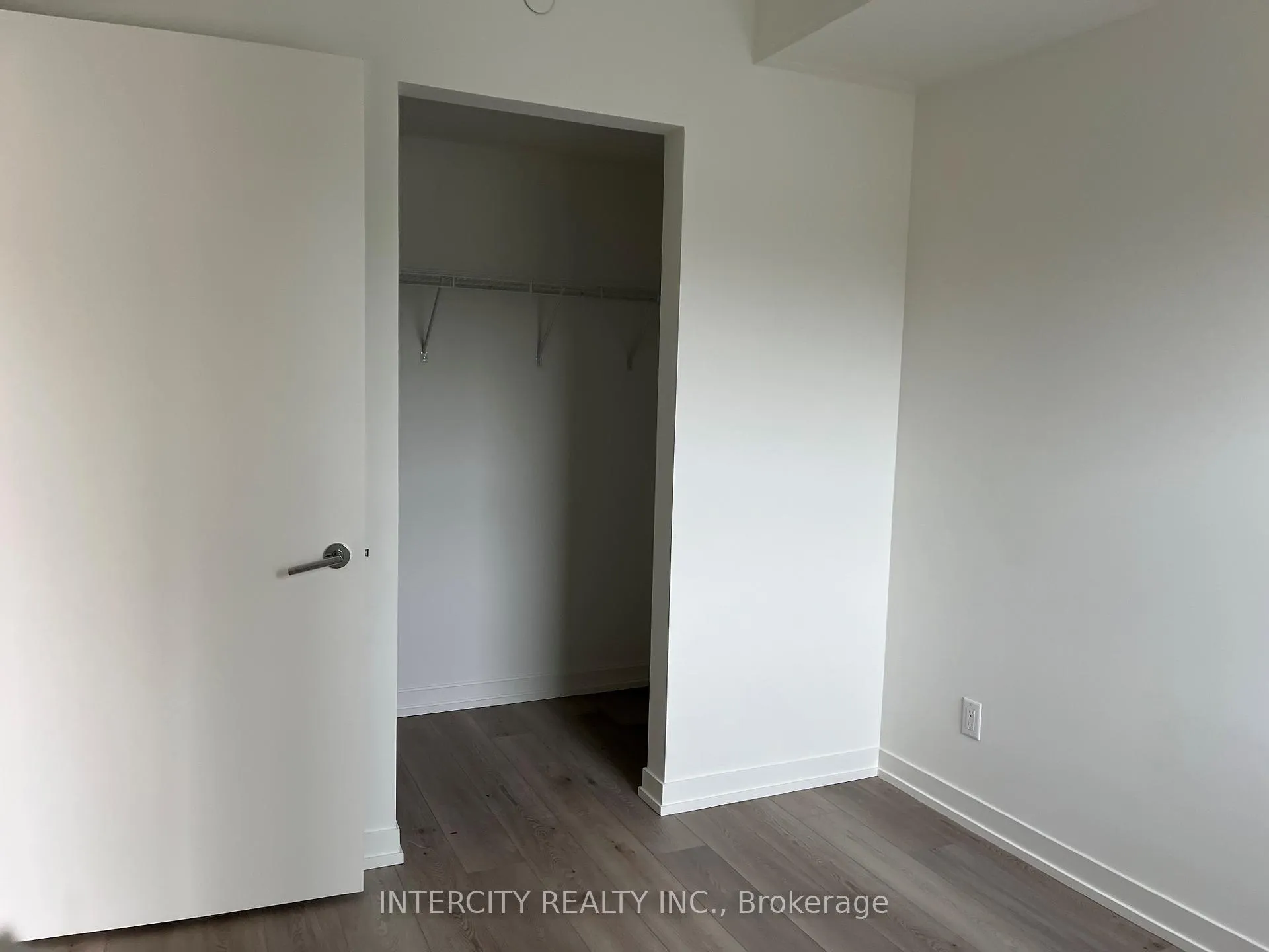 Photo 8 of Unit 202, 863 St. Clair Avenue W, Toronto, Wychwood — HOMEH