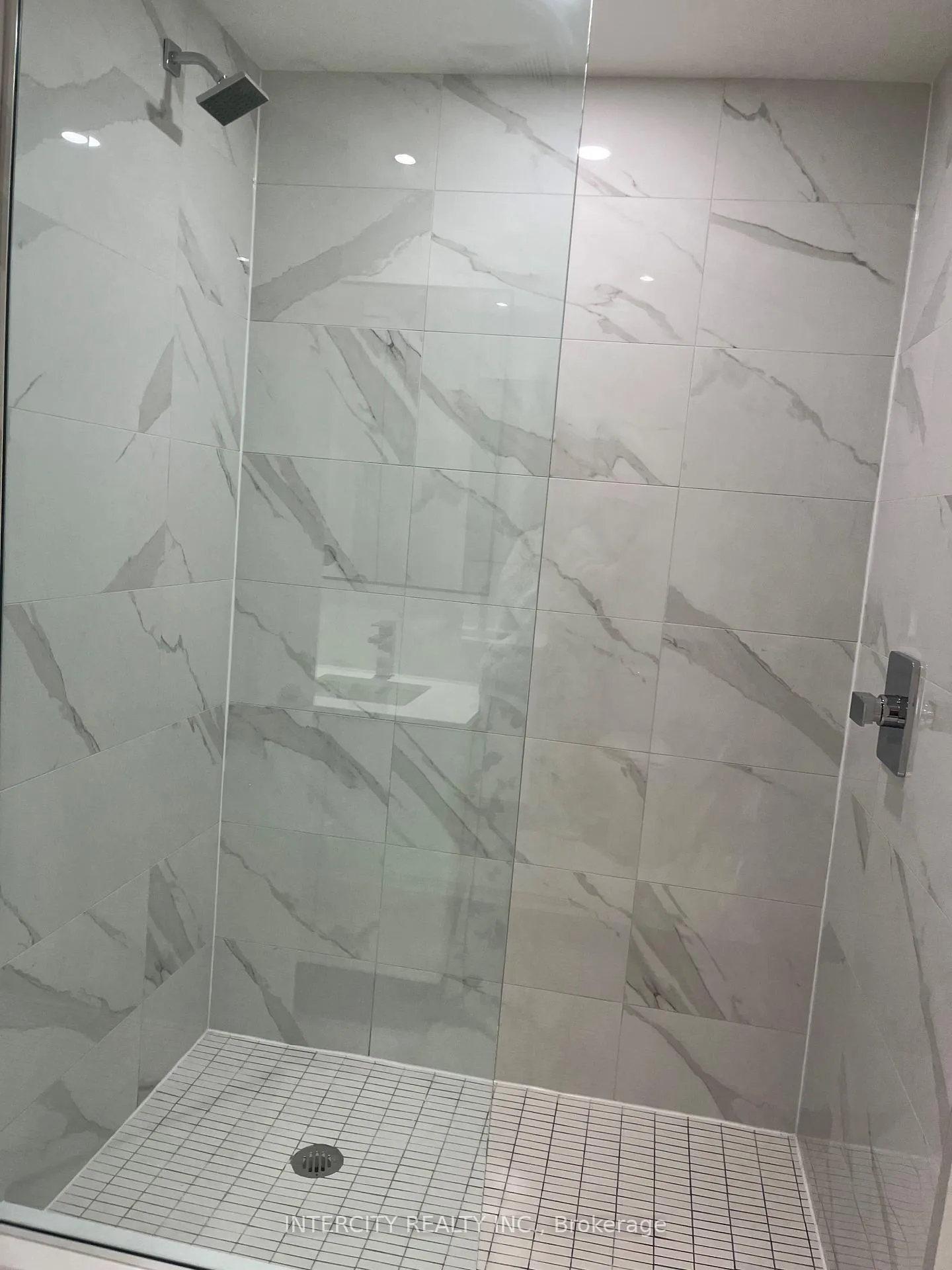 Photo 9 of Unit 202, 863 St. Clair Avenue W, Toronto, Wychwood — HOMEH