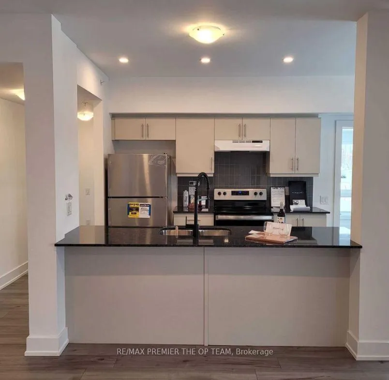 Photo 2 of Unit 218, 4 Spice Way, Barrie, Rural Barrie Southeast — HOMEH