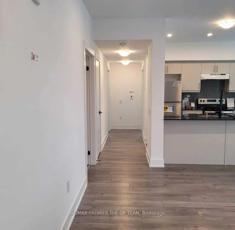 Photo 3 of Unit 218, 4 Spice Way, Barrie, Rural Barrie Southeast — HOMEH