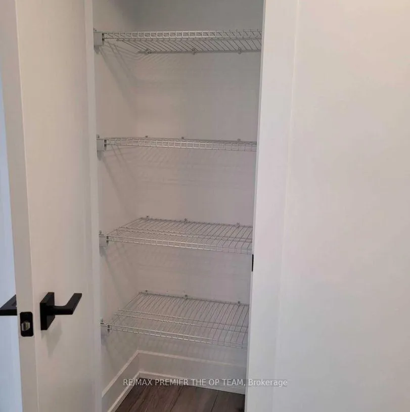 Photo 8 of Unit 218, 4 Spice Way, Barrie, Rural Barrie Southeast — HOMEH
