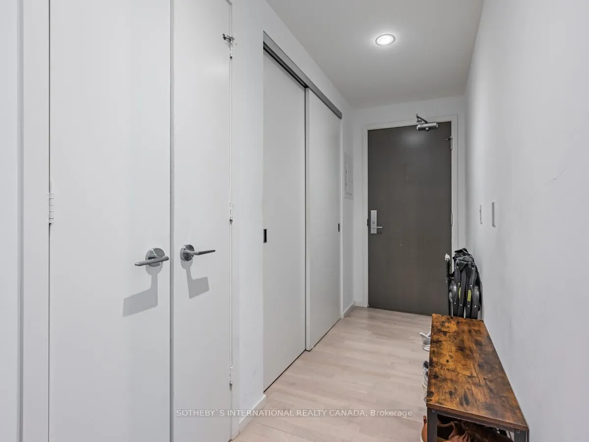 Photo 5 of Unit 3204, 101 Charles Street E, Toronto, Church-Yonge Corridor — HOMEH
