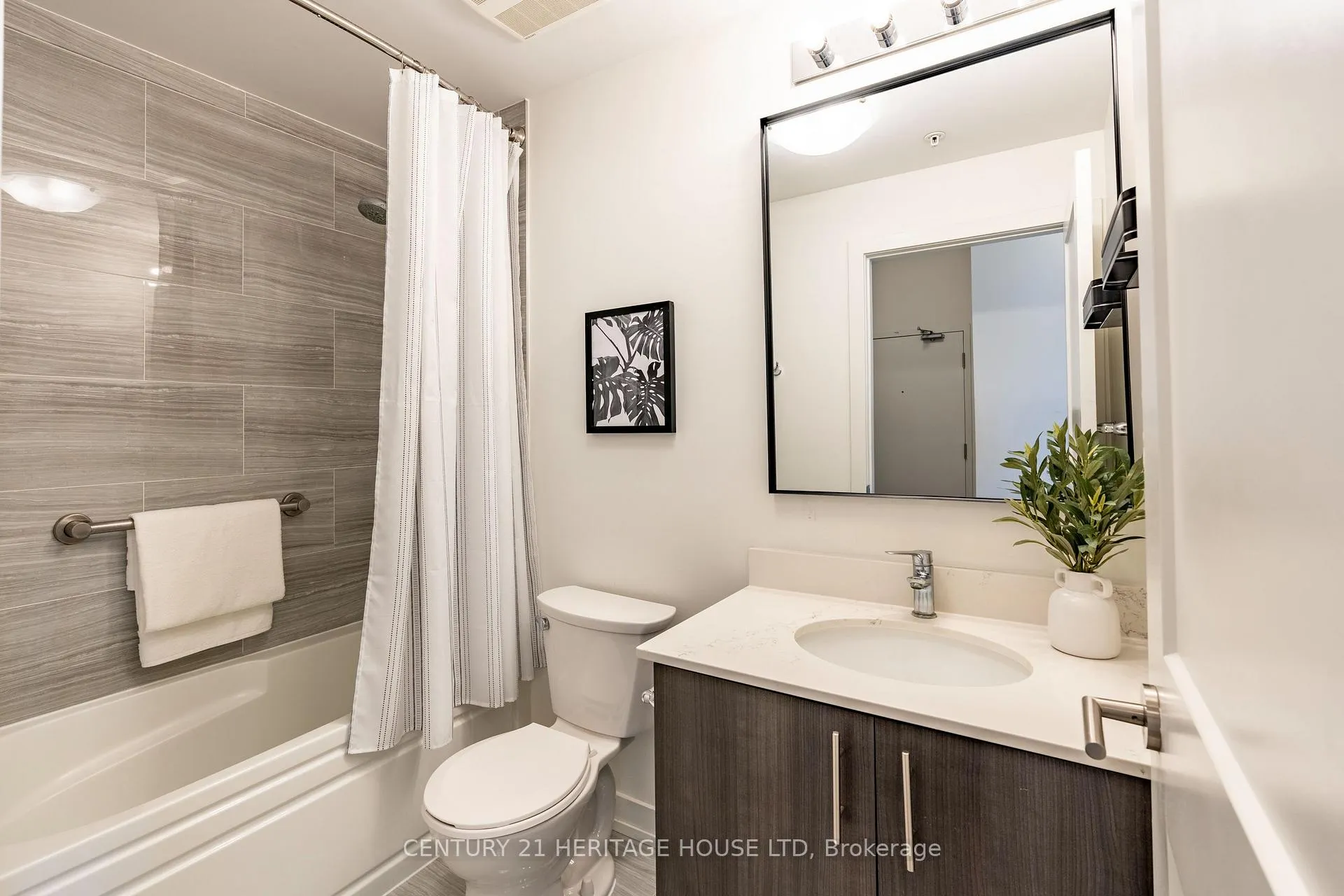 Photo 8 of Unit 512, 251 Northfield Drive E, Waterloo — HOMEH
