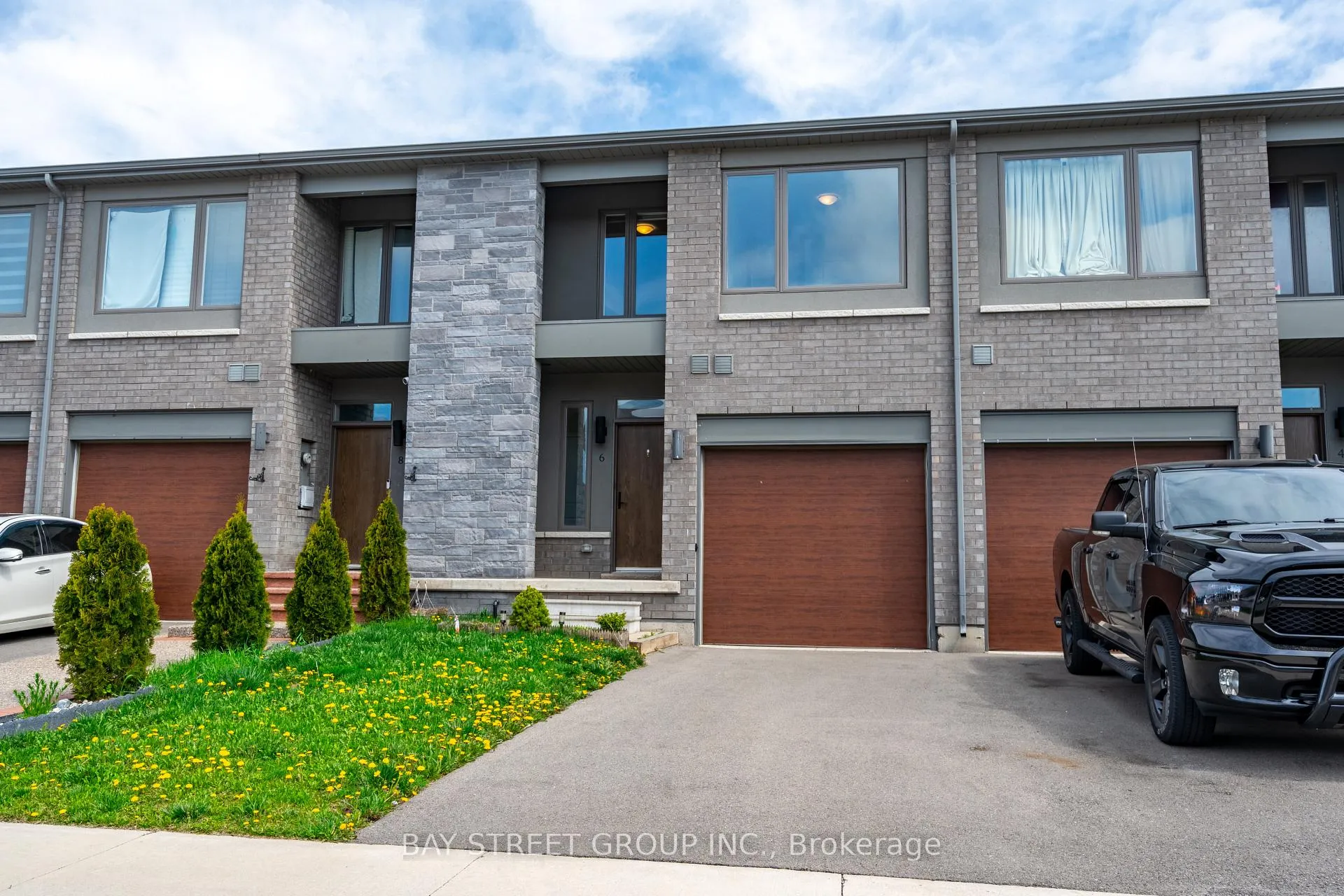 Photo 1 of 6 Bedrock Drive, Hamilton, Stoney Creek — HOMEH