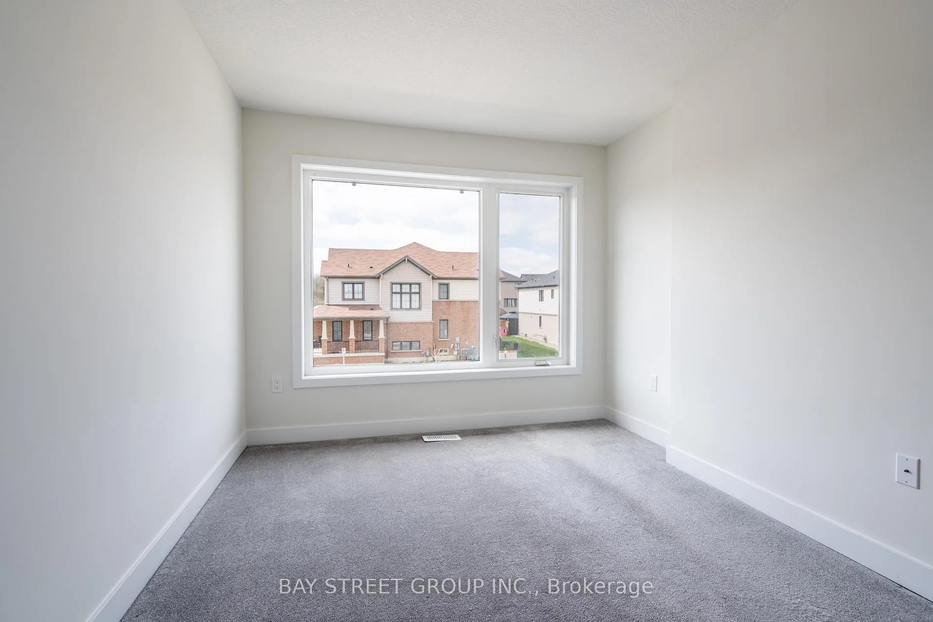 Photo 21 of 6 Bedrock Drive, Hamilton, Stoney Creek — HOMEH