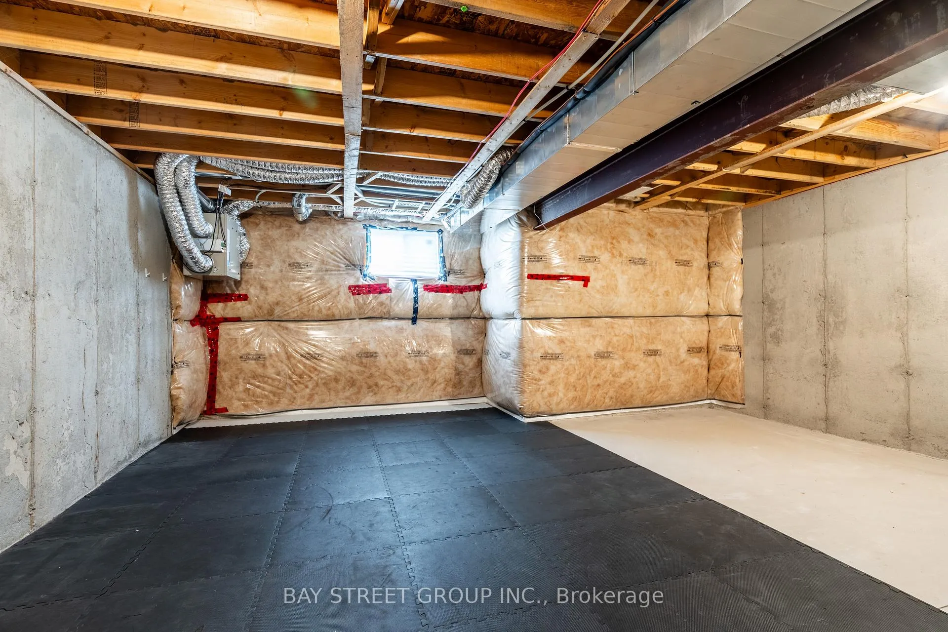 Photo 32 of 6 Bedrock Drive, Hamilton, Stoney Creek — HOMEH