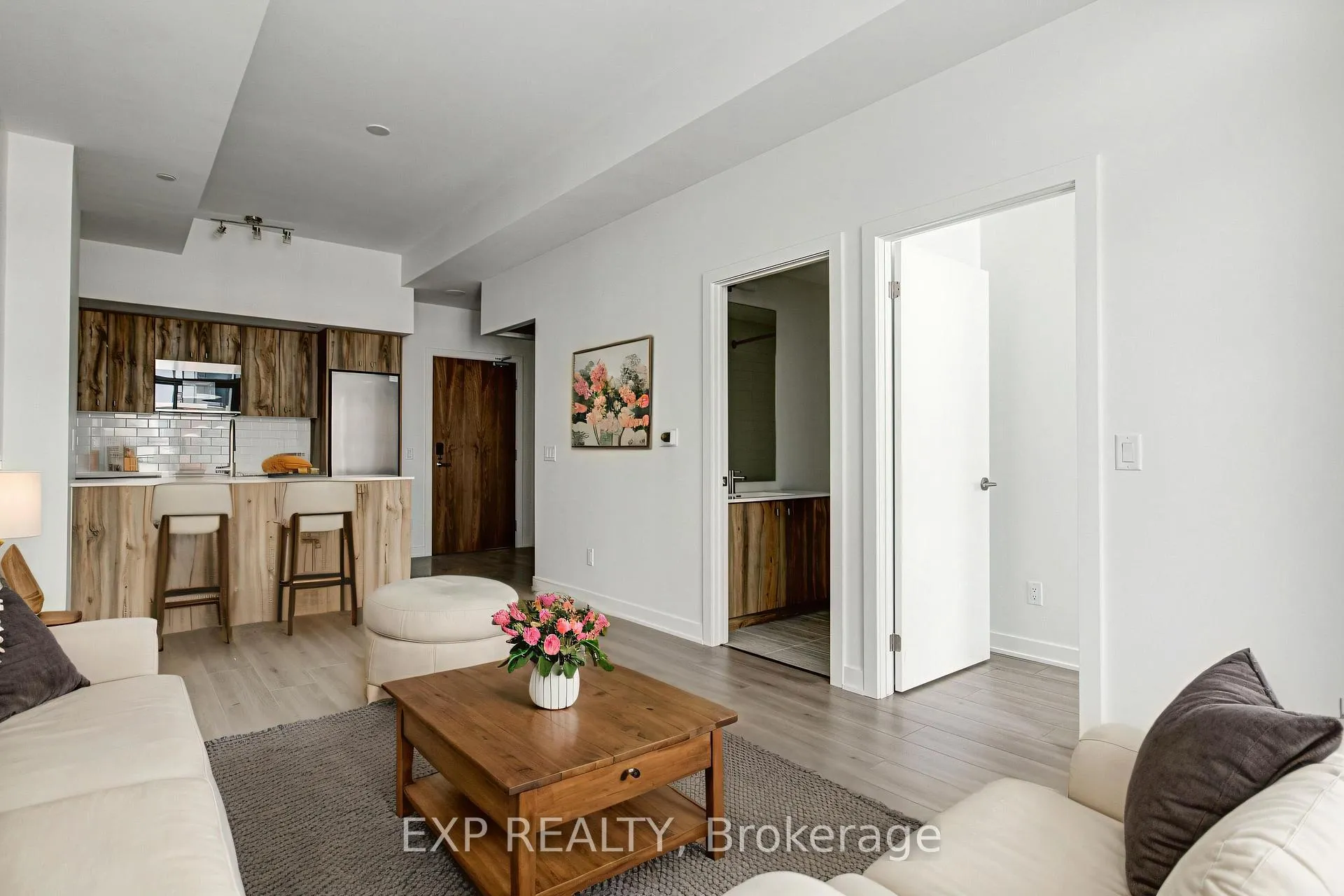 Photo 3 of Unit 207, 25 Wellington Street S, Kitchener — HOMEH