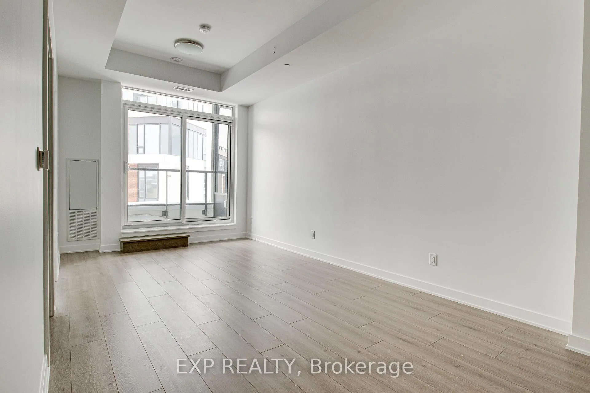 Photo 8 of Unit 207, 25 Wellington Street S, Kitchener — HOMEH