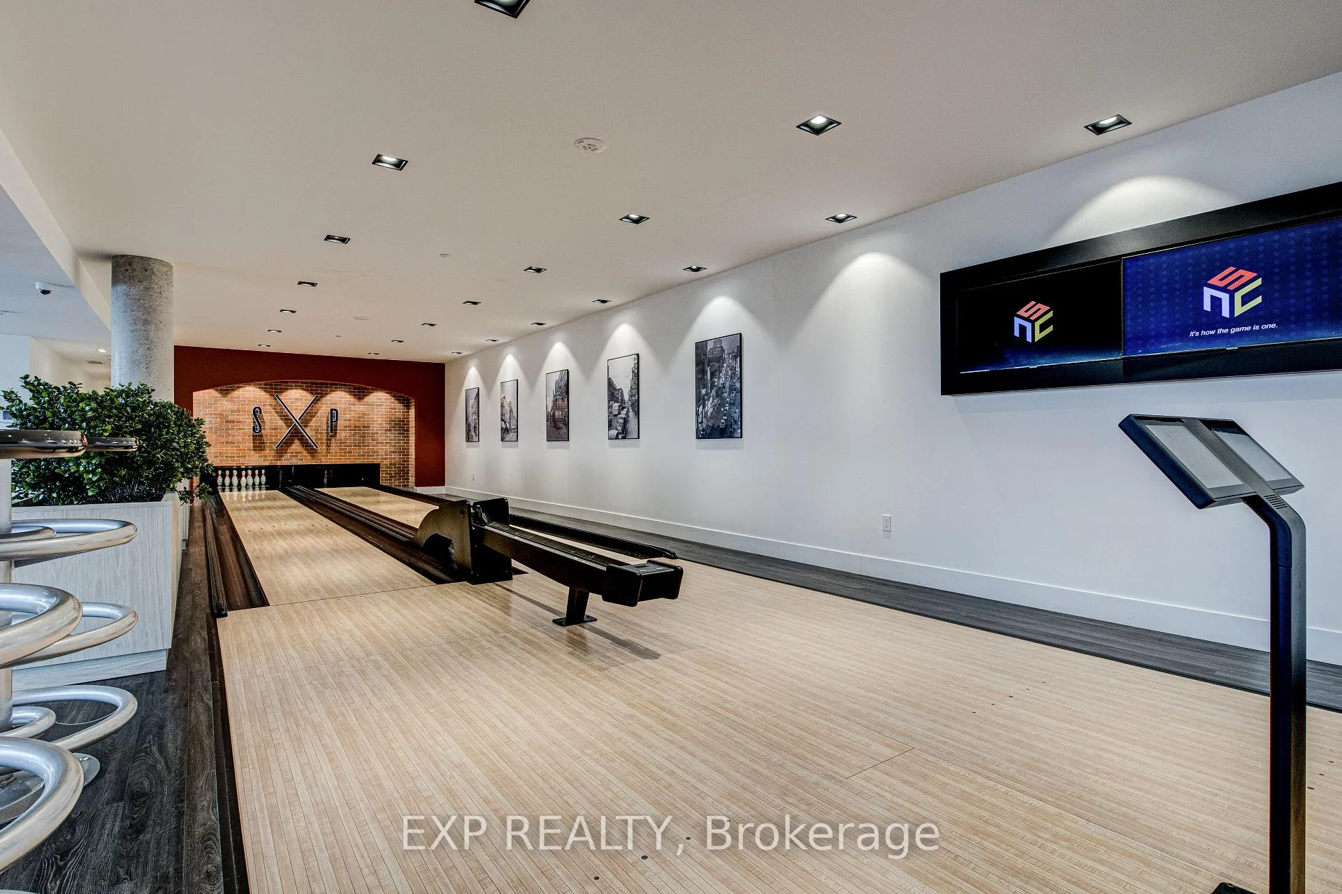 Photo 16 of Unit 207, 25 Wellington Street S, Kitchener — HOMEH